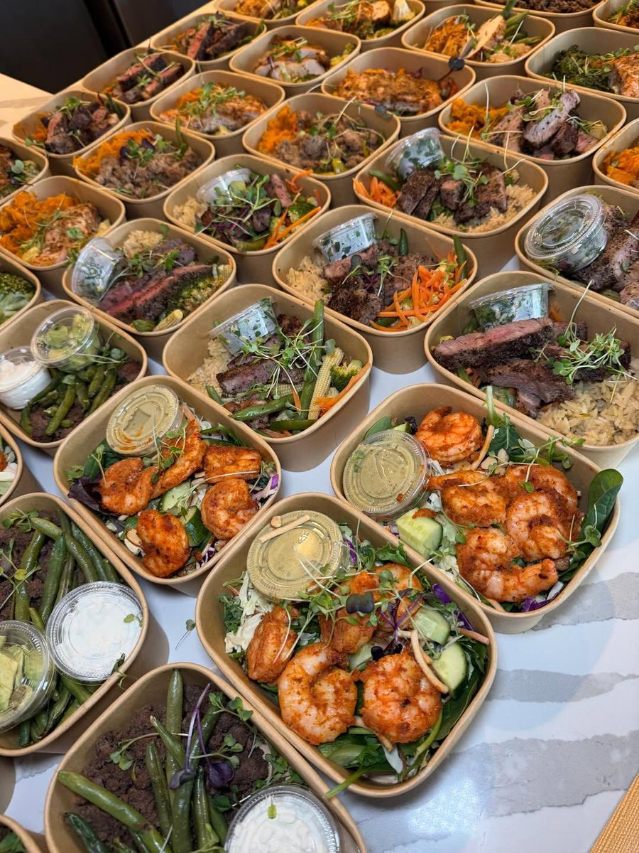 SwenkiesTable's tweet photo. Kickstarting busy days with healthy eats. This week’s meal prep menu is designed to nourish, energize, and keep you on track. Dm me to order and your order will be ready Monday https://t.co/pXpKcYgl5s