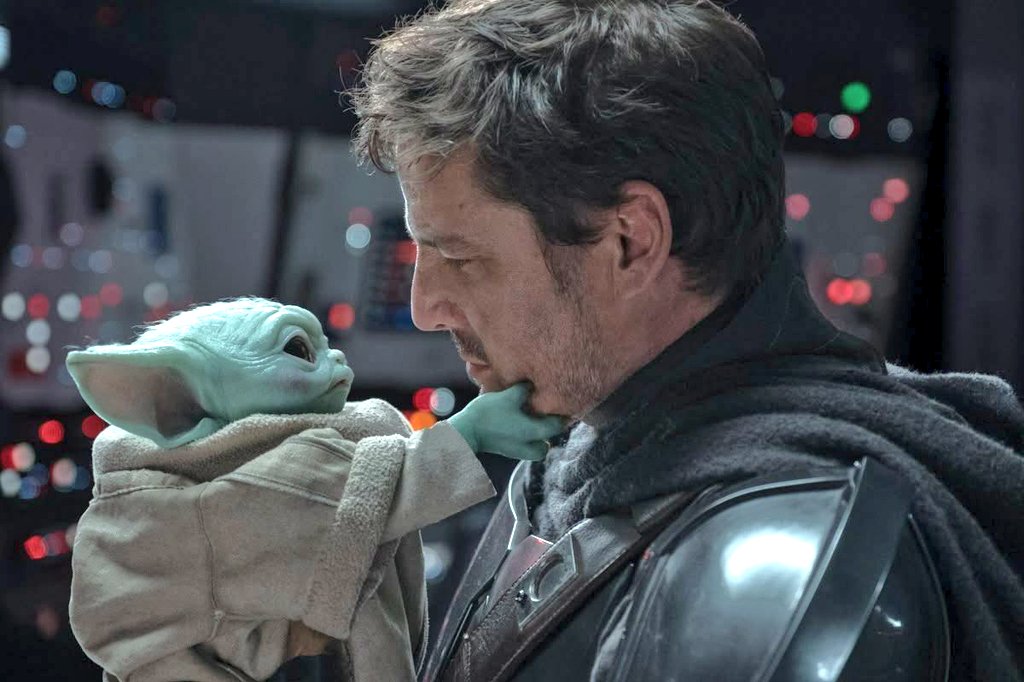 suzan925's tweet image. もう何度も何度も何度も観てるのに、この神回はどうしたって泣く。キャラやフェネック、ボ＝カターン達女子の活躍もカッコ良すぎ✨ X-WINGが現れる辺りから、もう涙腺ユルユルで初見では動悸が止まらなかった。掟を破る親子の別れ、そしてR2の登場でダムが毎回崩壊する😭
#Chapter16
#TheMandalorian