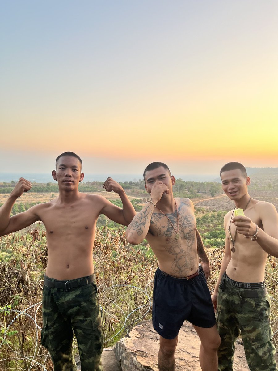 บัง'พี tweet media