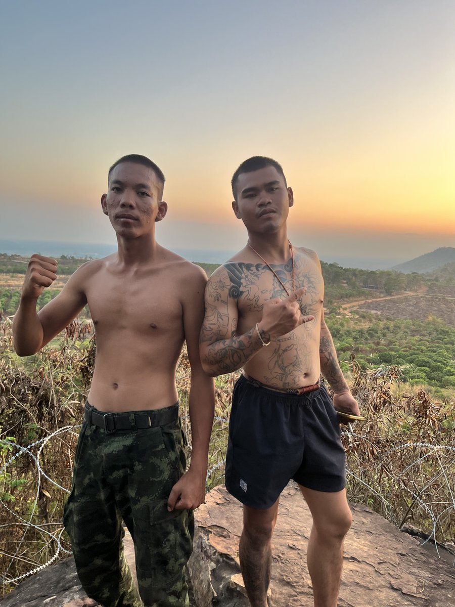 บัง'พี tweet media