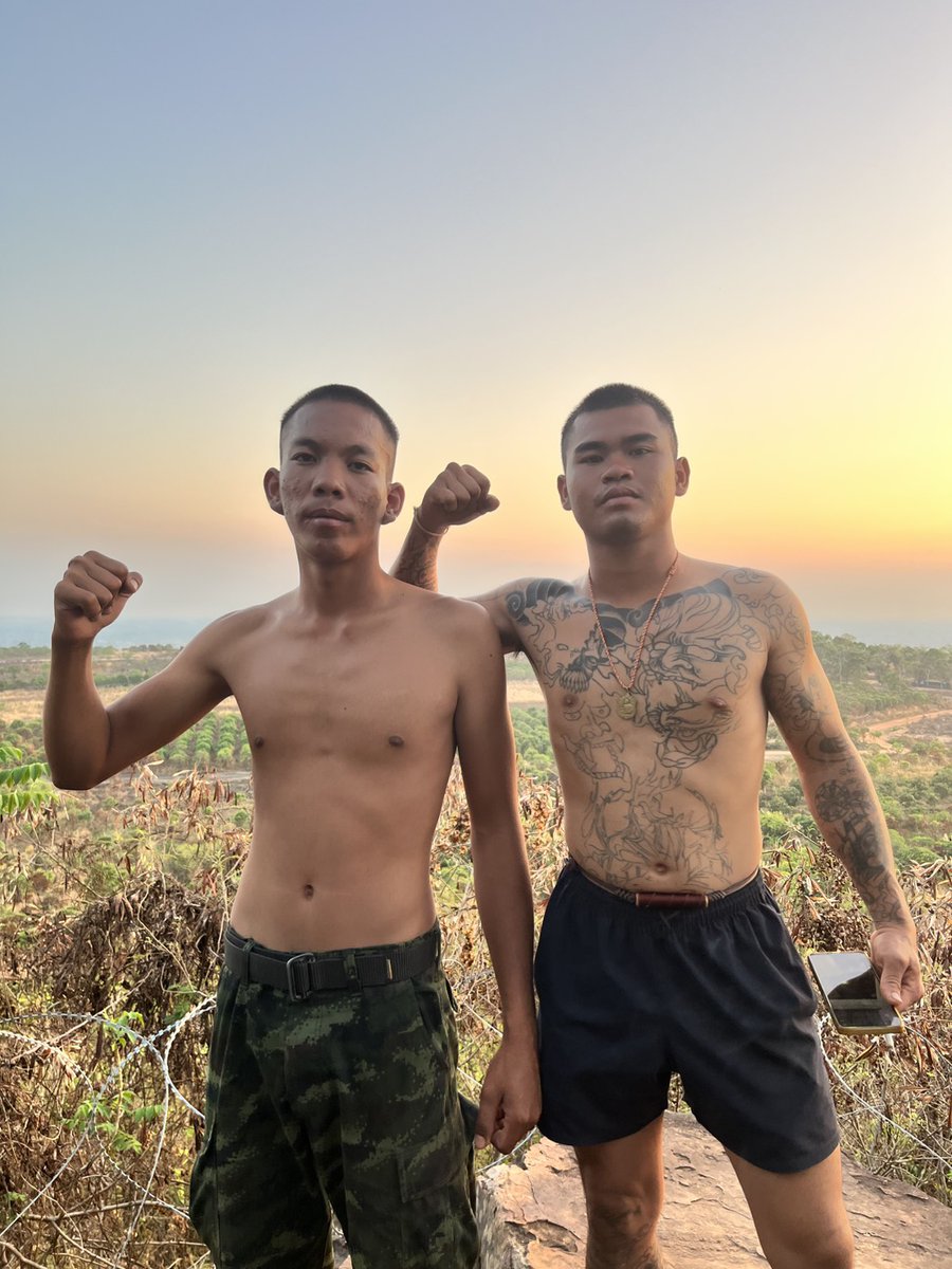 บัง'พี tweet media