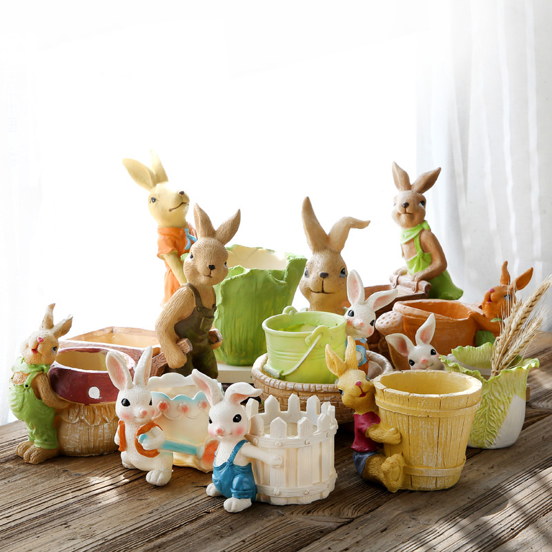 DenizcanKo33429's tweet image. Downsize u0026 Brighten!   Old clothes Books unread Box up what you don’t need—donate, swap, or upcycle. Less clutter = more space for what matters. #DeclutterWithJoy