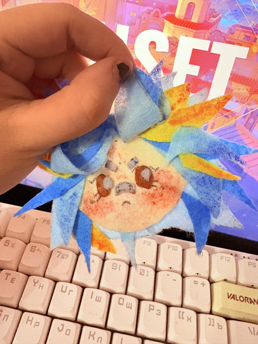 burulasstic's tweet photo. I made Neon out of felt :3
#neon #valorant #neonvalorant #valorsntneon https://t.co/RiJiKRn7pv
