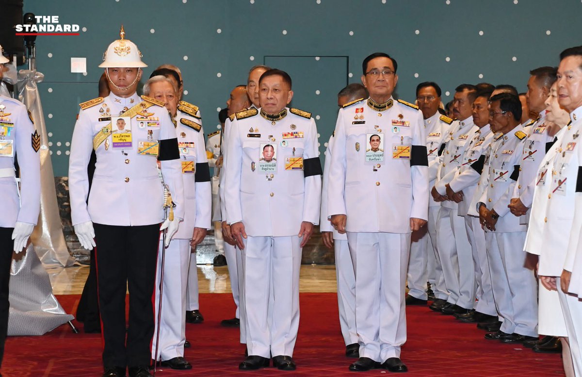 ประเทศที่ผู้นำคณะรัฐประหาร ล้มล้างระบอบประชาธิปไตย ได้เป็นองคมนตรี มีที่ยืนในสภา