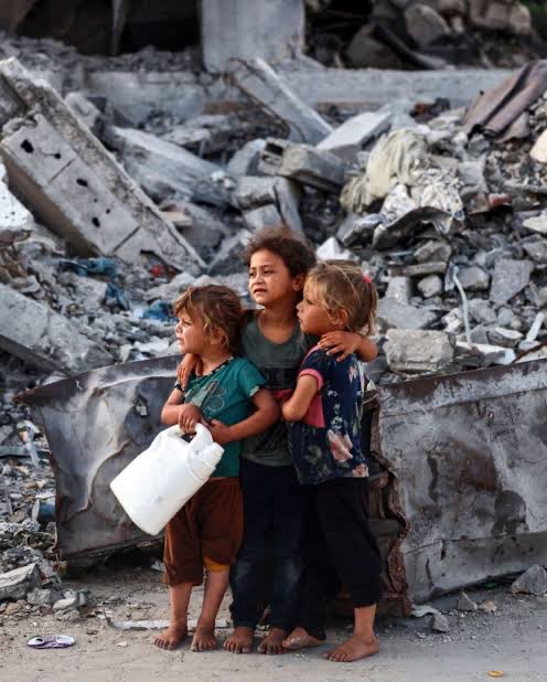 1945’ten bugüne 50 milyonu aşkın insan katlettiler. 
Daha fazla insanı sakat, aç ve evsiz bıraktılar.
Bebeklere, çocuklara ve kadınlara iğrenç işkenceler yaptılar.
Coğrafyaları sömürüp toplumlarını köleleştirdiler.
Tabiatı geri dönülmeyecek şekilde harap ettiler.
Binlerce yıllık