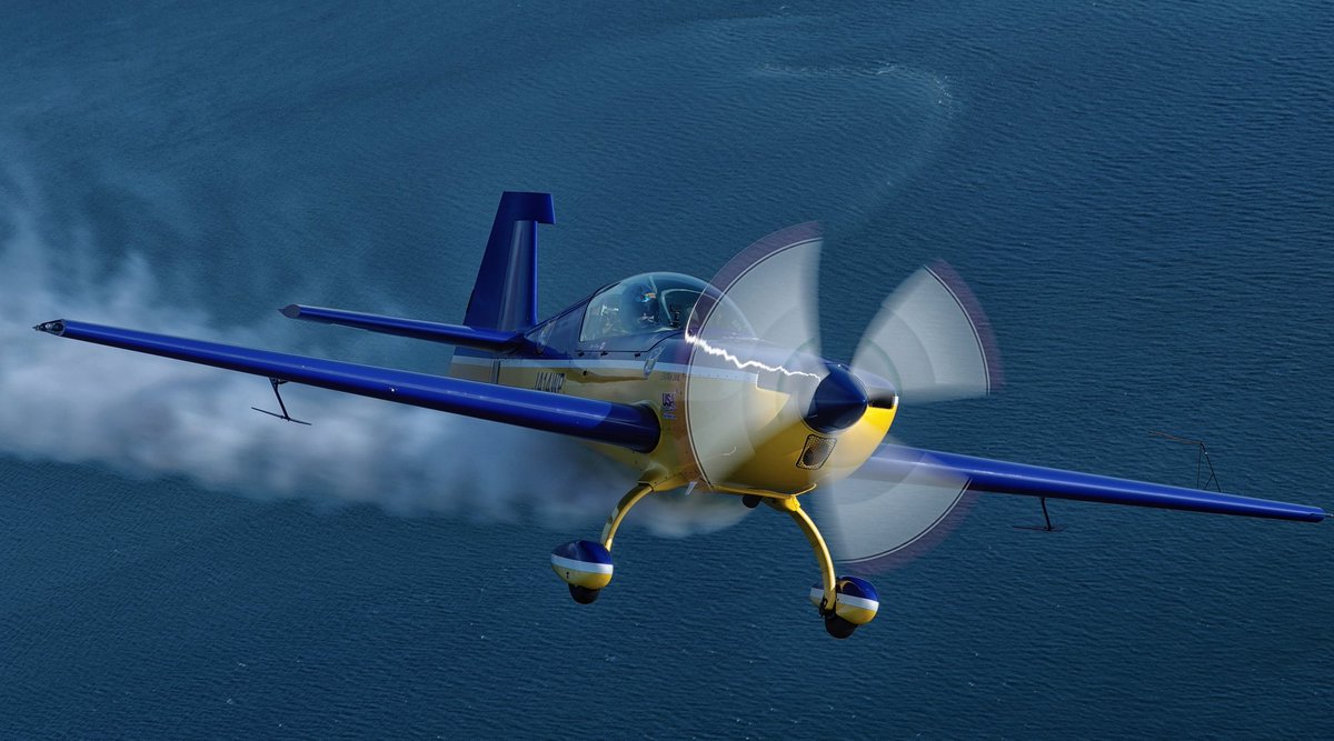 #突然カッコイイ青を無言で貼る