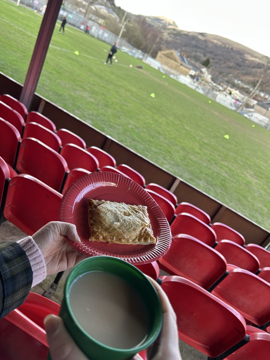 AdamInTheStands's tweet photo. Ground 93 🏟️
📍Ynyshir Oval
🏆 Cymru South
👊🏼 Ynyshir Albions v Newport City
#futbology #JDCymruLeagues #COTB #JDCymruSouth #groundhopping #92club #NonLeague https://t.co/ntpuv0keT6