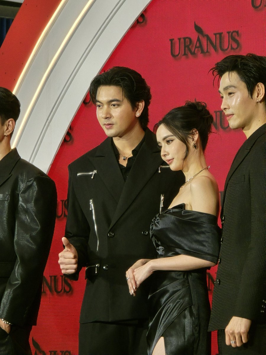 n_normal_'s tweet photo. GRAND OPENING URANUS X KEM

#พี่เข้มที่ยูเรนัสแจ้งวัฒนะ https://t.co/1xTLPU4jus
