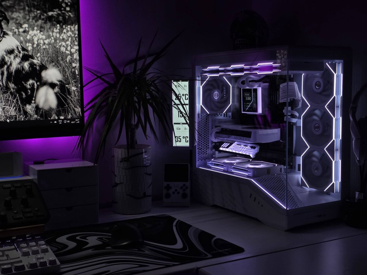 GlobalLianli's tweet image. The main star of the setup. 🌟

Cr. EnthusiasticLemur205

#lianli #case #pc