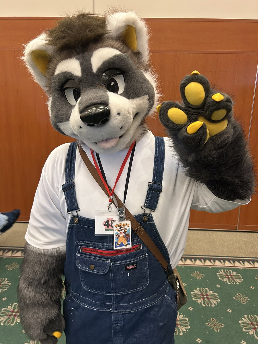 狐火 優 tweet media