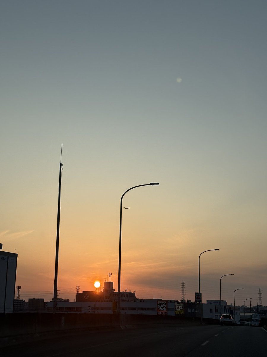 bar_sdr's tweet image. 03/15(日)OPEN 21:00
最近冷えますねぇ
本日もよろしくお願いします！
#barsdr