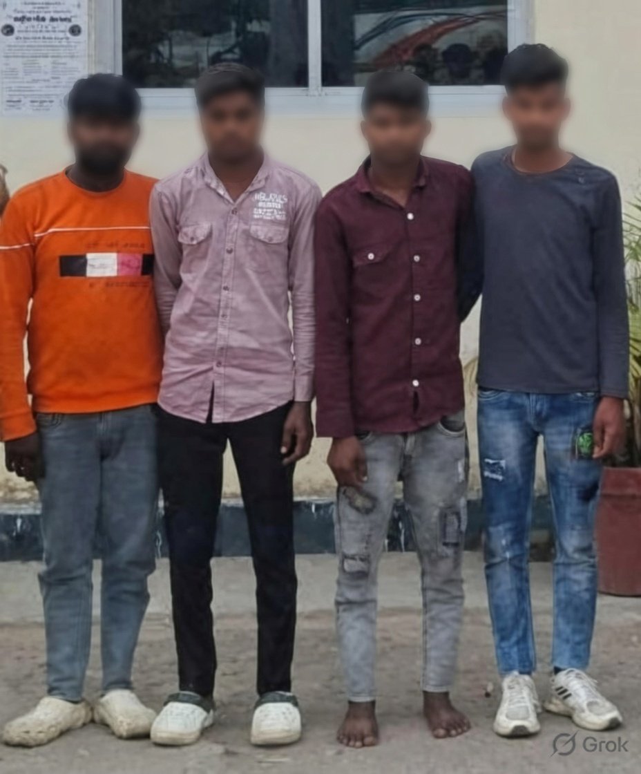 इन हराम के जनों ने सारण वाली नृशंस घटना को अंजाम दिया था 😡

इनके साथ क्या सलूक होना चाहिए ताकि आने वाली नस्लें भी ऐसा करने से पहले लाख बार सोचे 😡😡😡

#सारण_रेपिस्टों_को_फांसी_दो