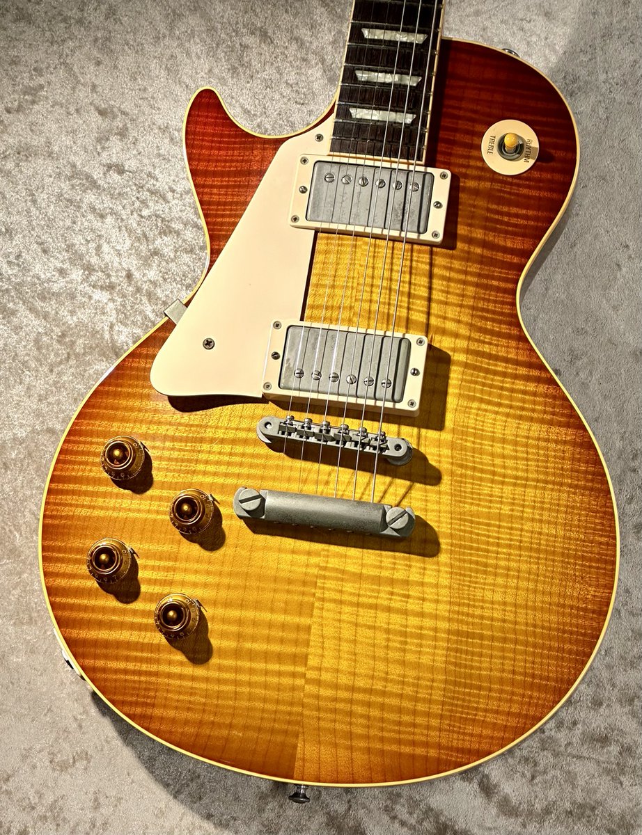 GCLUB_TOKYO's tweet image. 【2F新着品】  Gibson Custom Shop Historic Collection 1959 Les Paul Standard Reissue Left Hand 2000年製

希少なレフティモデルです！

shop.kurosawagakki.com/items/2954264

#gibsoncustomshop