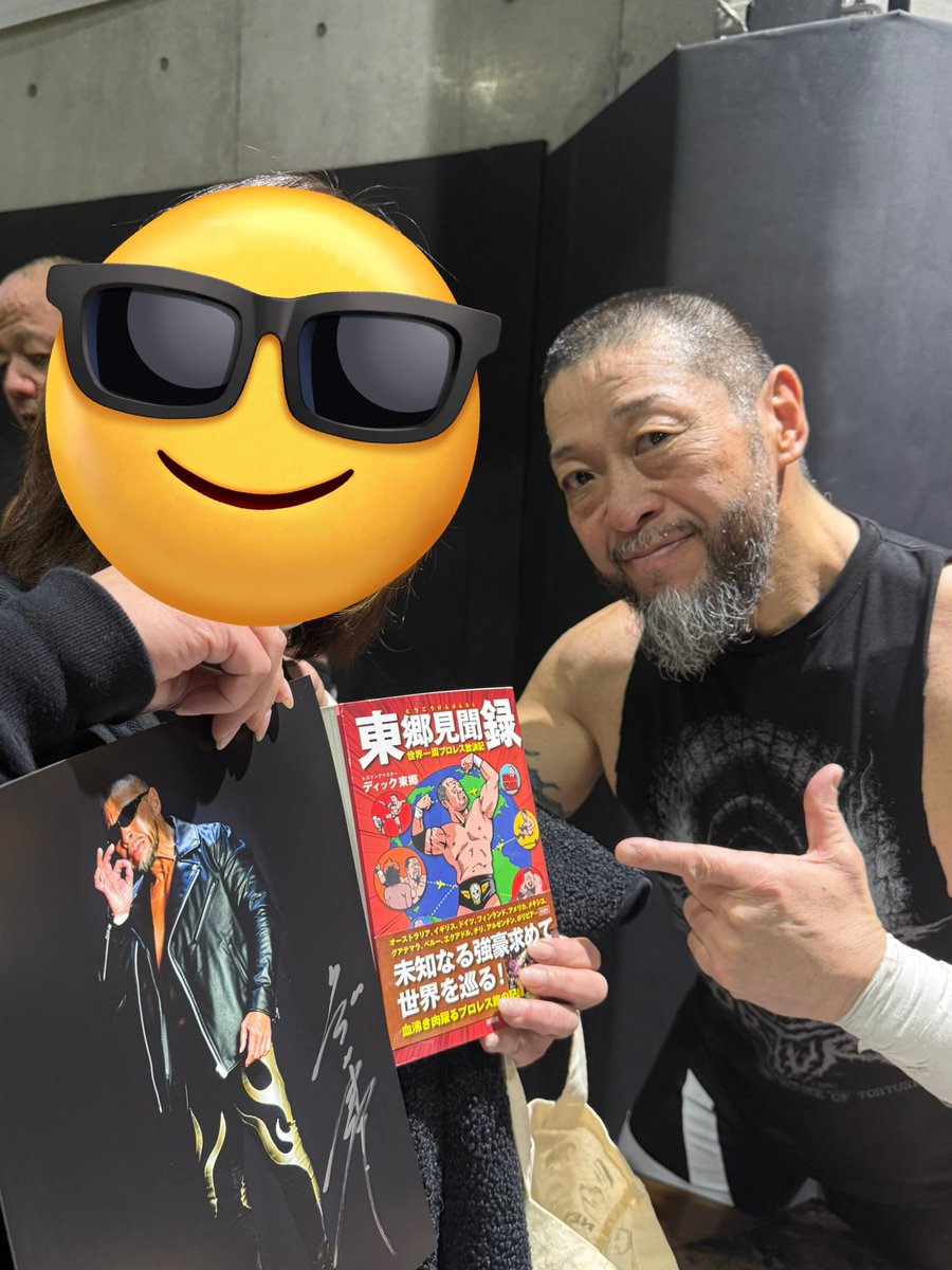 東郷さんのグッズ販売にいきました😊
いつかお会いできる時があればこの本何度も読んでます！と言いたかったんだけどなんがゴニョゴニョいってしまって後悔😭本も一緒に写真撮っていただきました😊
SHO選手もお手伝いされてました🔧