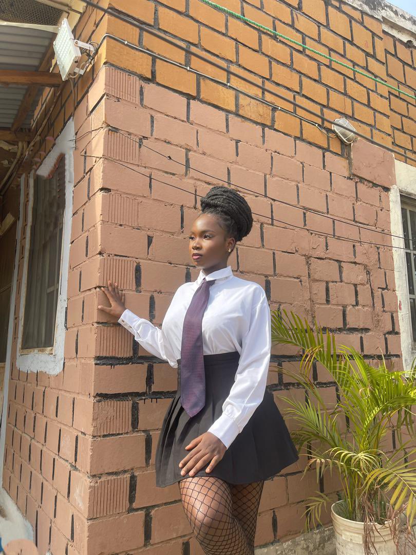 nylahsol's tweet photo. brick by brick, quietly.  Happy Sunday 
❤️😇 https://t.co/0HgDu3VHTk