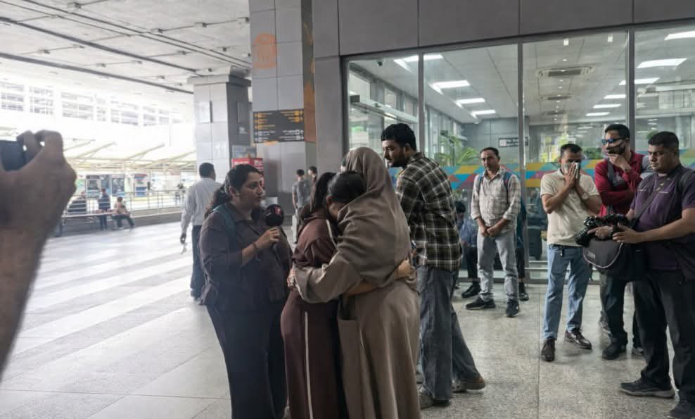 jkcareerguide's tweet photo. Grateful to the Ministry of External Affairs @DrSJaishankar for safely evacuating Indian students from war-hit Iran and bringing them back home to IGI Airport,Delhi. 
Your swift action has brought relief to countless worried families.

#MEAIndia #StudentEvacuation #IndianStudents https://t.co/VFh6x5rEIQ