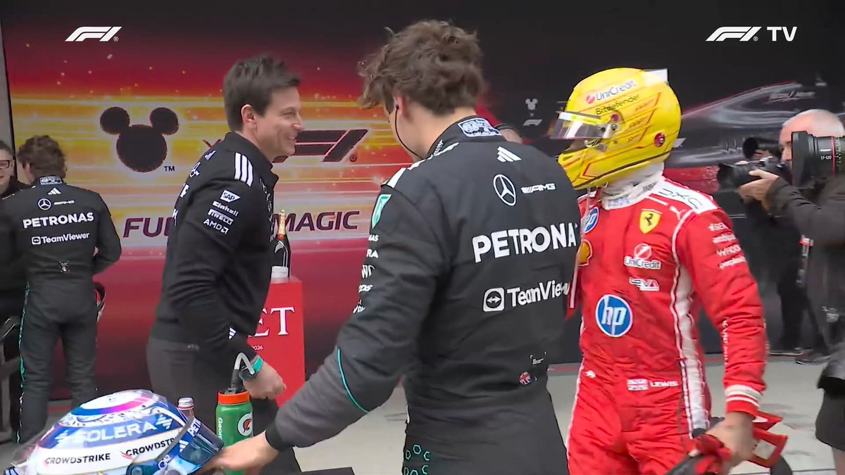 speedSundays's tweet photo. Kaafi paarivarik mauhol tha!
#ChineseGP https://t.co/NrtQqxmvwK