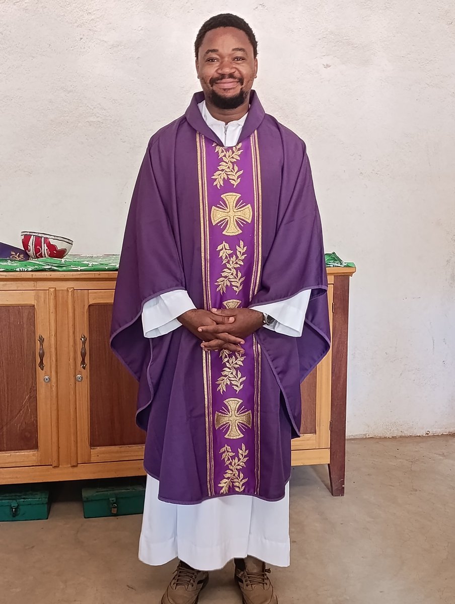 Dee Macé tweet media