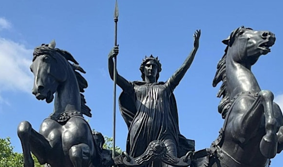 Footprints of London tweet media