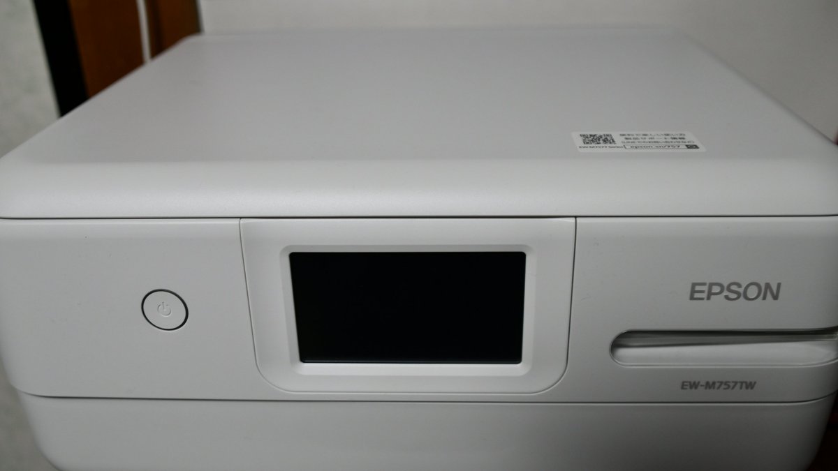 ボルフ tweet media