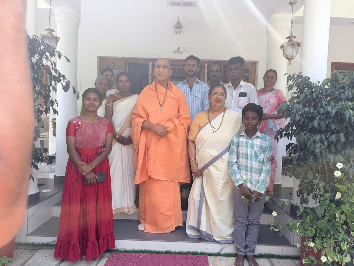 Swami Avdheshanand tweet media