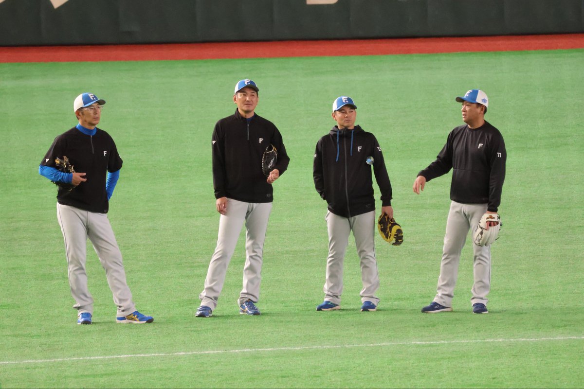 muuummin tweet media