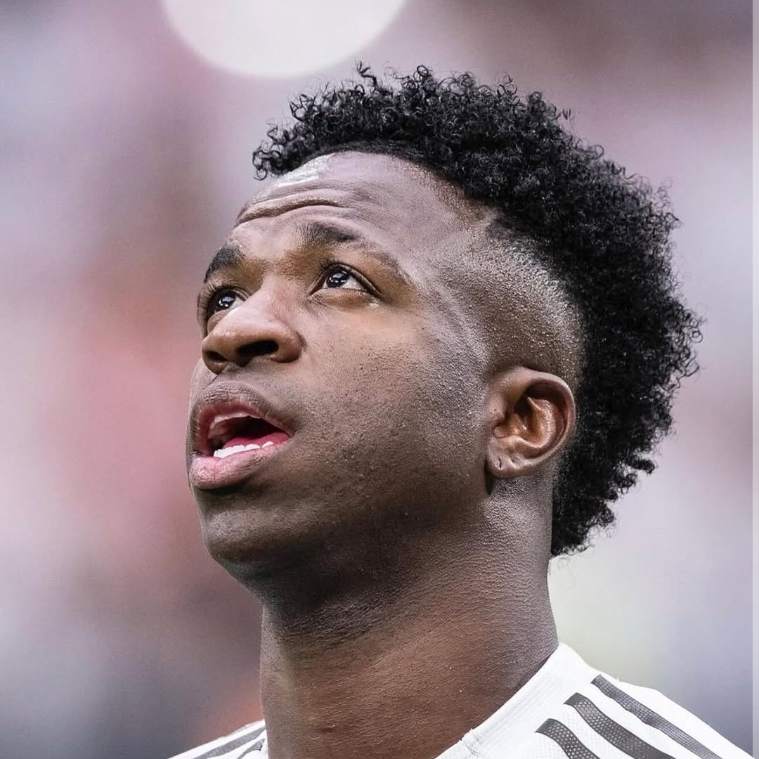 🗣️ Khéphren Thuram: “When Vinicius Jr. is attacked, I feel attacked too. It is very difficult as a young black man to endure it.

Why is it that it's us who have to leave the pitch.” <a href="/canalplus/">CANAL+</a>