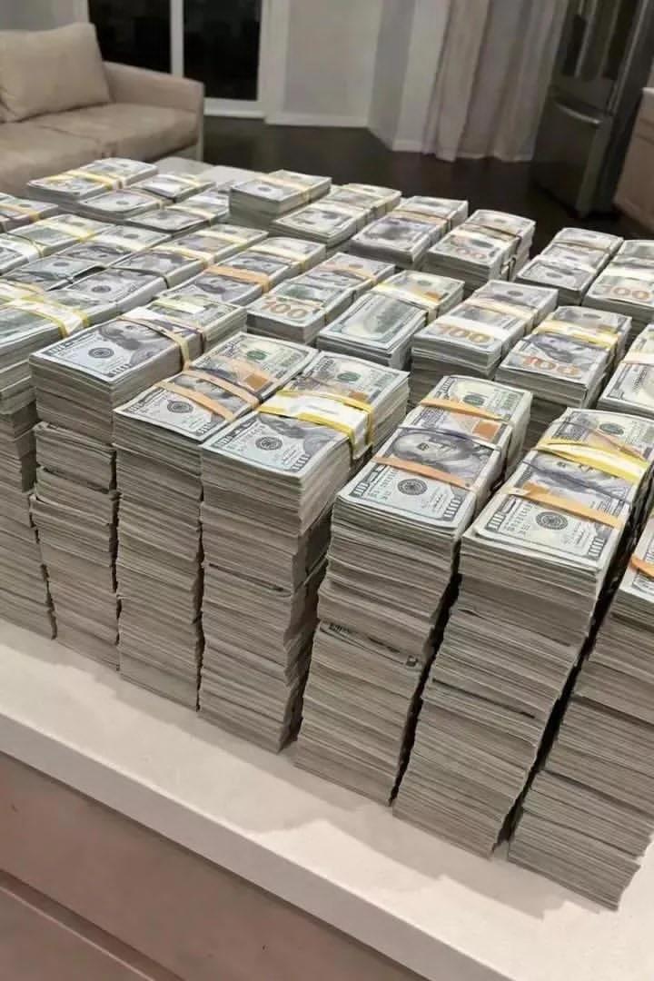 Mr Decent🦅 tweet media