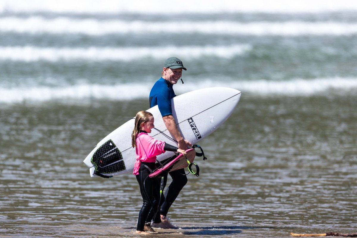 Surfing New Zealand tweet media