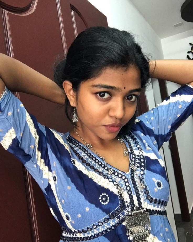 Dm me for real meet, ivala paathute ena vaaila othu thallunga da mama. Ella outfit layu gummunu soothu kaatitu mandi poda ready

Chennai bulls near by West Mambalam Vadapalani. dm me if you have a place. Veena sissy potta thevdiyaa munda gaajila thechutu iruke. Dm vaanga da.