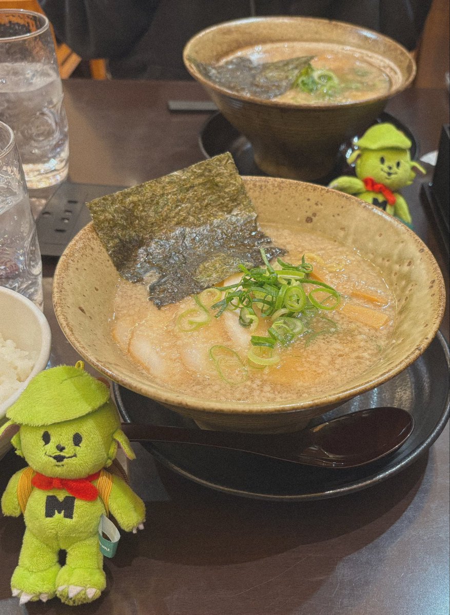 今日は地元のJAM'S友達（ <a href="/asa_14mga/">あさみ( ͜ノ🍏 ･ω･) ͜ノ🍏</a> ）と遊んできました☺️お昼にラーメン食べてからカラオケに行って大好きなエデンの園鑑賞会→ミセス縛りのカラオケ→私達がミセスの初参戦ライブだったNOAHの鑑賞会の流れで楽しみました〜‼️お互いに拳エイエイしたりペンラふりふりしたり推し活を満喫出来ました🫶