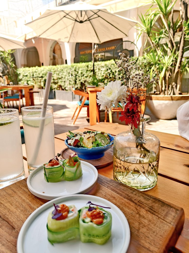 SoloWandergram's tweet image. Found a quiet spot where the light hits just right. It’s the kind of afternoon that deserves to be framed, or at least savored until the very last bite.😋
#qla #sundaybrunch