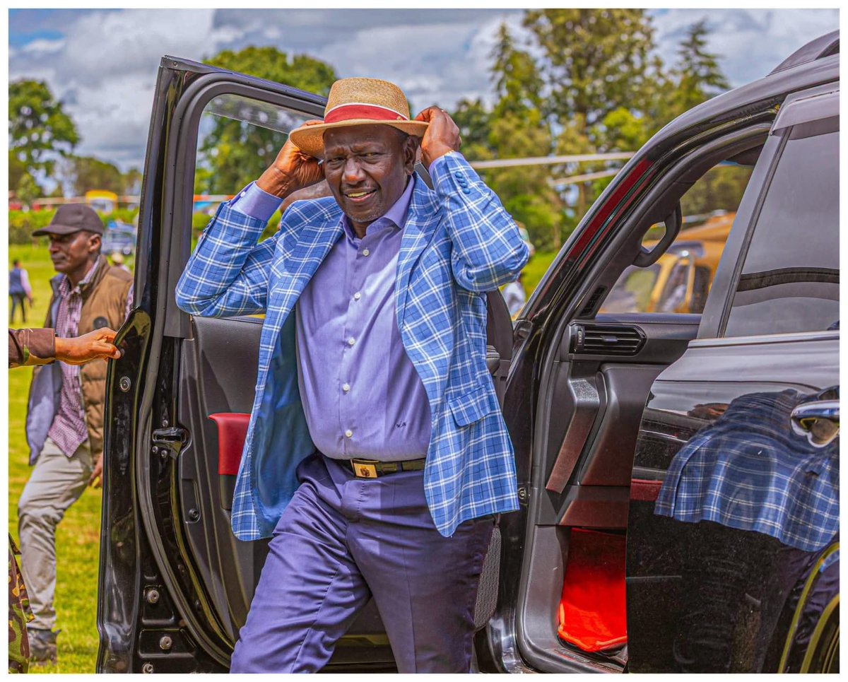PHIAMAX's tweet photo. Big news. The SRG expansion from Naivasha to Kisumu is set to be launched by President @WilliamsRuto next week.
A major boost for connectivity, trade, and Kenya’s economy.
#SGRExpansion #KenyaInfrastructure #RutoDevelopment https://t.co/0NJbB2ru16