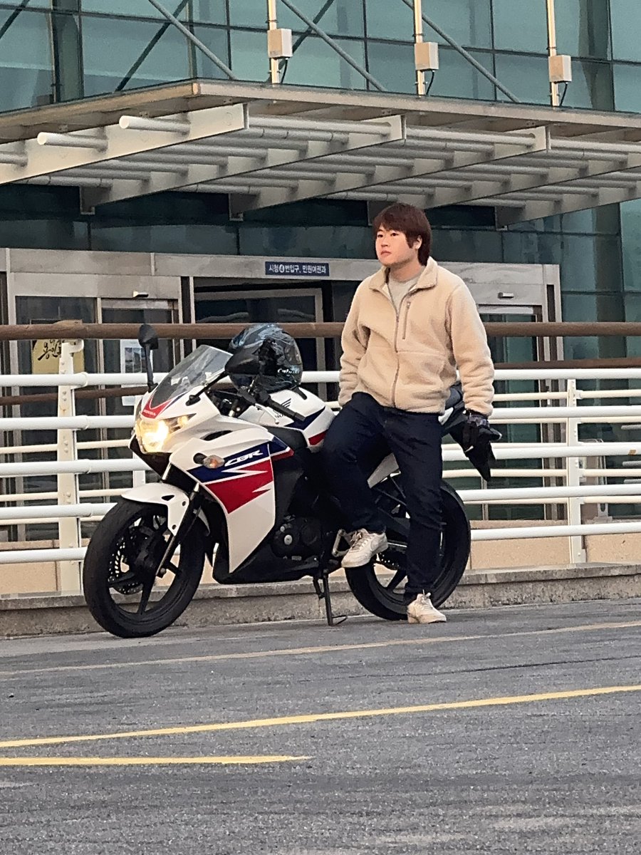 _Cappuccino124's tweet photo. Honda CBR125R 2013
#honda #ホンダ #CBR #jc50 https://t.co/XGArCMxmXv