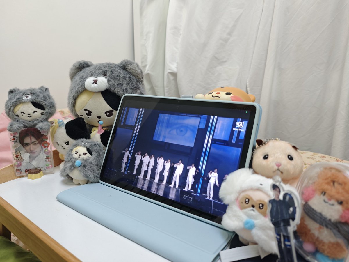 cephemer's tweet photo. ZB1 forever one with ZEROSE
#ZB1_Encore_Day3
#ZB1_01히_사랑해
#ZEROBASEONE https://t.co/BhRI9hWEpS