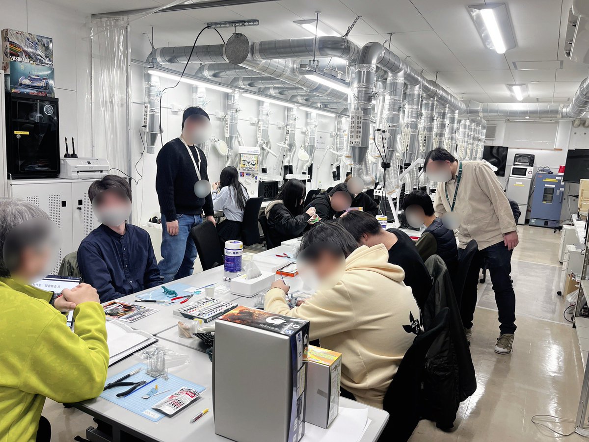 odc_figure's tweet photo. 本日はホビージャパンなどでもお知らせをしていました、スペシャル講座第２弾を開催しました✨
蟹蟲修造氏（@731mm88 ）のコモドオオトカゲのガレージキットの組み立てと塗装を行いました🦖🖌️
世界に一つだけのオリジナルガレージキットが完成しました😊 https://t.co/bTY2ld2vfA