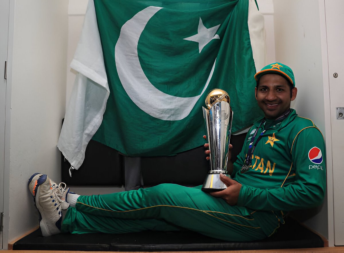 CallMeSheri1_'s tweet photo. 🚨 SARFARAZ AHMED ANNOUNCED HIS RETIREMENT FROM INTERNATIONAL CRICKET. 🚨

- Thank you for the Champions Trophy. ❤️ https://t.co/kYcmJPe1Xy