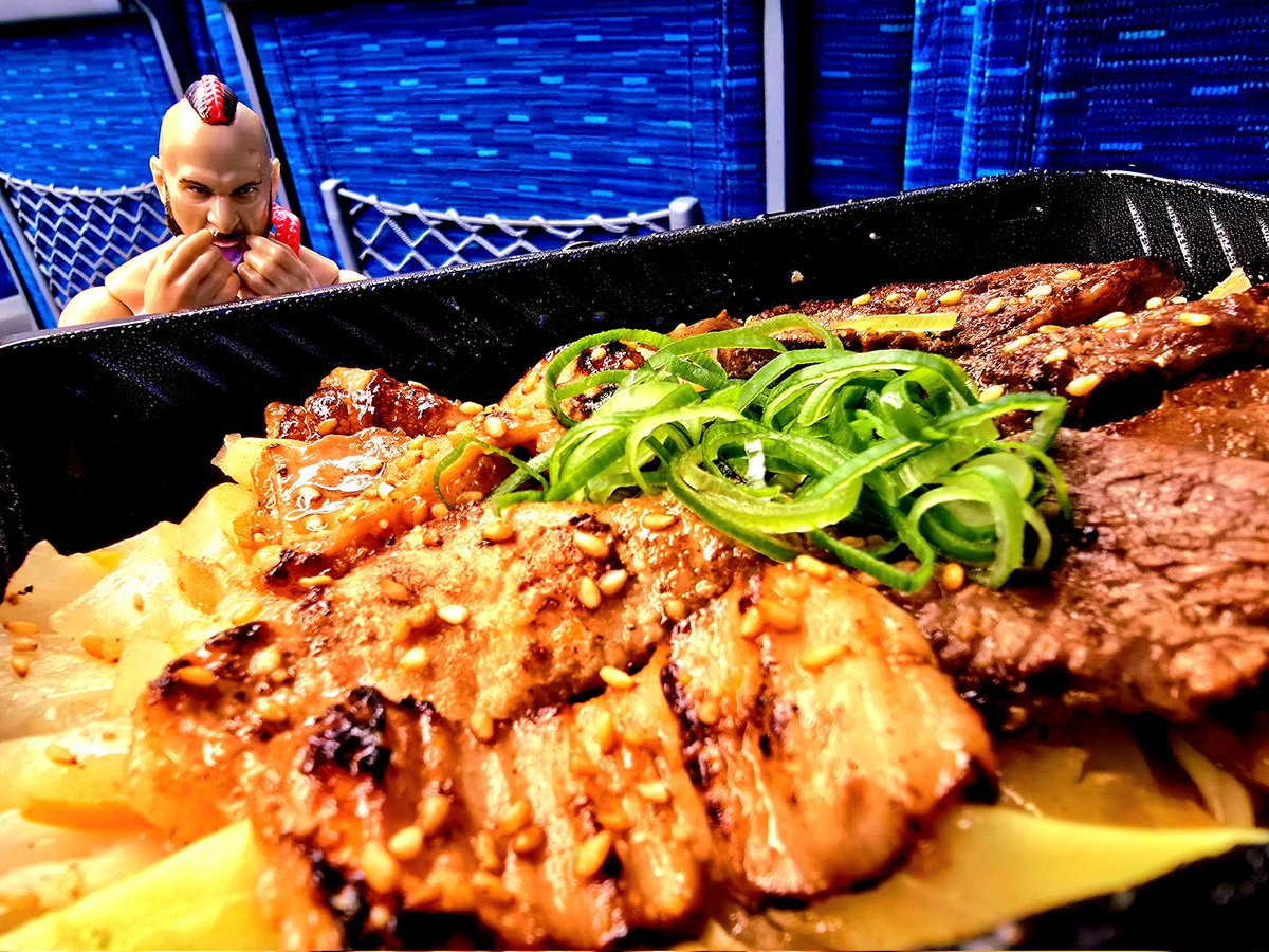 dayoshimanpuku's tweet image. 今年の大瀬良ｸﾝ興行も
ﾔﾊﾞｲくらい楽しすぎて
もう脳の容量越えきったので
前倒しで帰りますwww
(久しぶりの大阪だったので
せめてﾎﾙﾓﾝのお弁当食べて帰ろー🐷)

#MiniHawk #MiniHawkとだよし