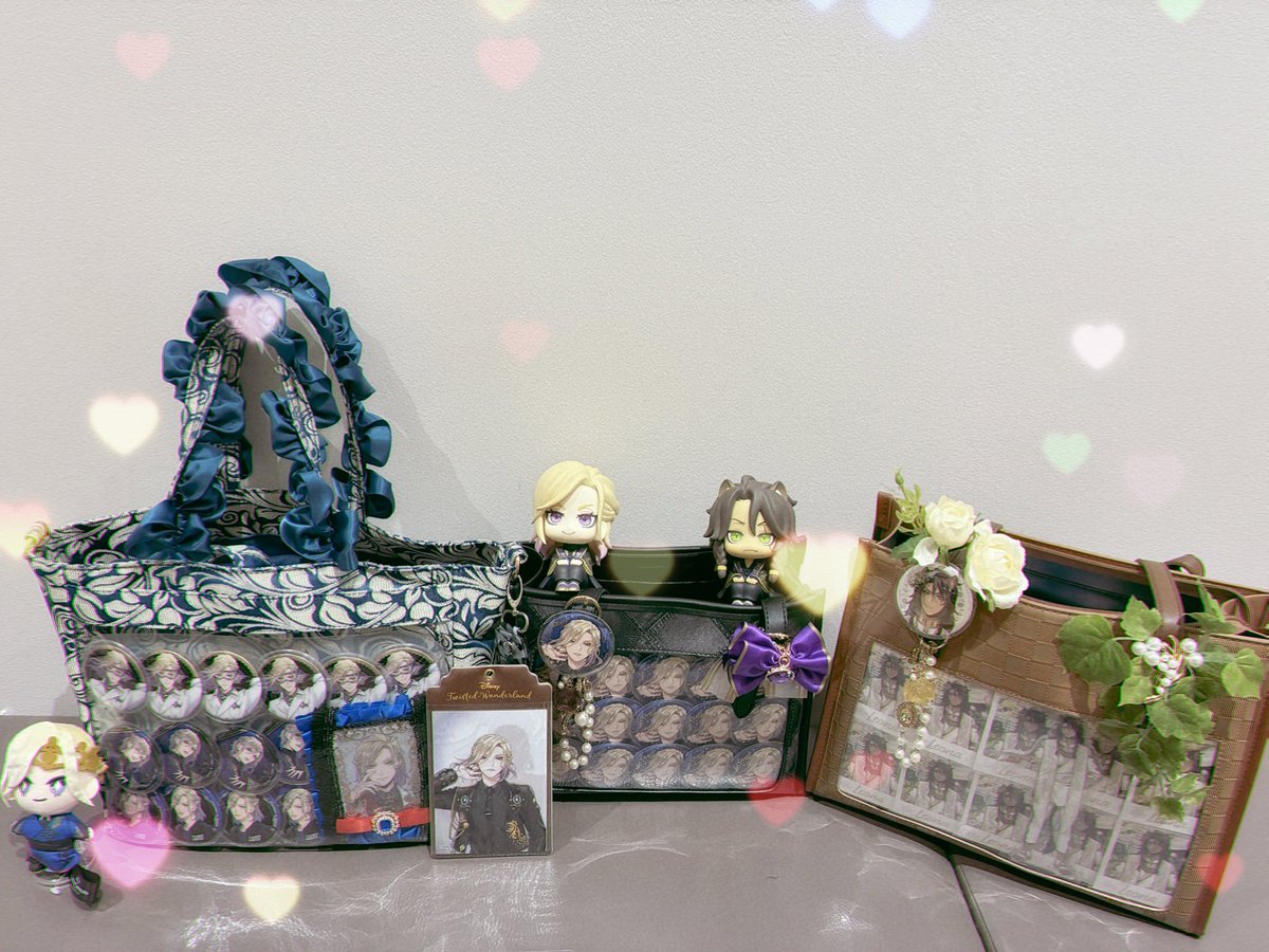 pantaross's tweet photo. 展楽しかったー！
🦁👑推し様の愛溢れる素敵痛バとお写真ご一緒させていただき大変幸、、、🙏 https://t.co/rcHgAoUFNg