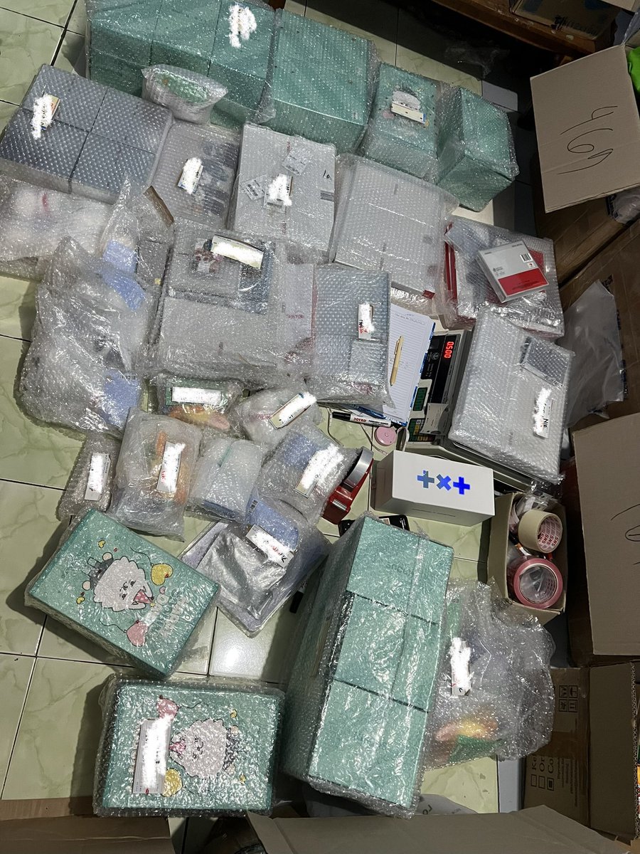 FIRSTHAND WH KR DIRECT & SHARING EMS FREE FEE tweet media