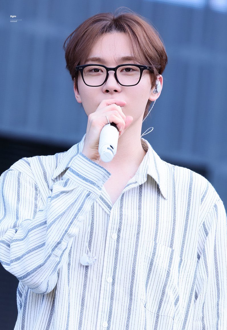save me, seungkwan in specs, save me 😩