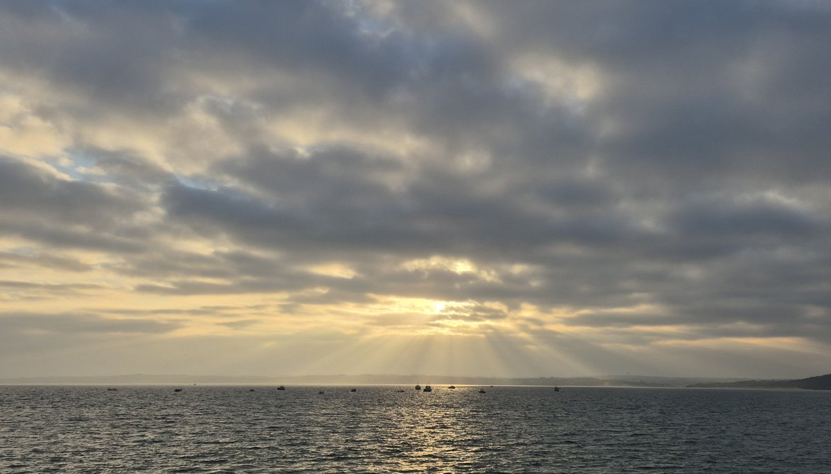 Ozymandiasdust's tweet image. "And all my mother came into mine eyes 
And gave me up to tears."
#ShakespeareSunday #shakespeare @HollowCrownFans #HenryV