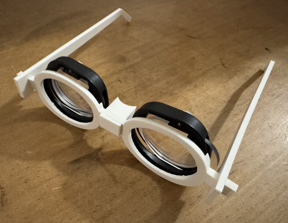 afjk01's tweet image. VOY Tunable Lensを装着して、視度調整できるメガネフレームを試作中。

買ってから数回しか使っていなかったレンズなので、有効活用できたら嬉しい。

#3Dprint