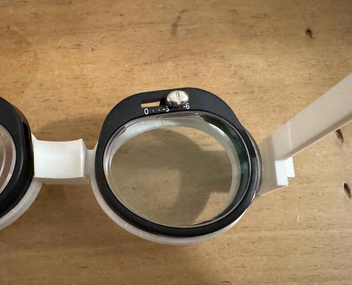 afjk01's tweet image. VOY Tunable Lensを装着して、視度調整できるメガネフレームを試作中。

買ってから数回しか使っていなかったレンズなので、有効活用できたら嬉しい。

#3Dprint