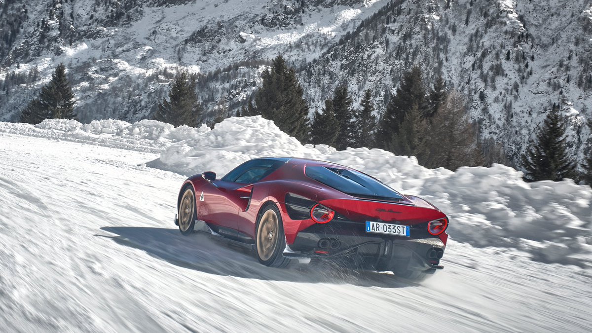 AlfaRomeo_es's tweet photo. No se adapta. Marca el rumbo. https://t.co/f0ddDvmNwx

#AlfaRomeo #33Stradale #AlfaRomeo33Stradale #33Day https://t.co/Hqsrr3o9Wt