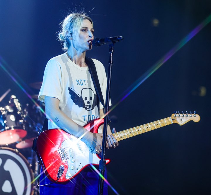 a.🍍| fan account tweet media