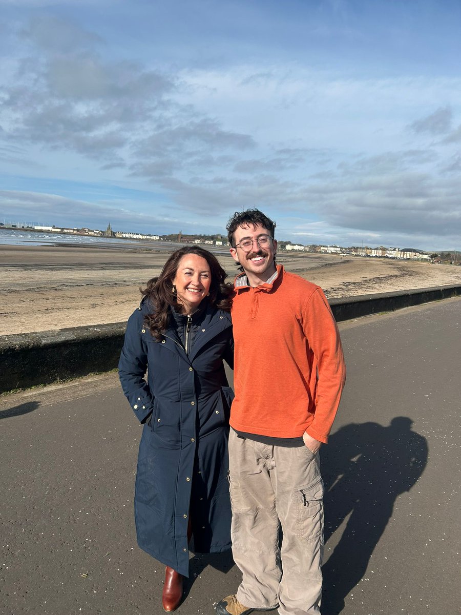 Annemarie Ward 💜 tweet media