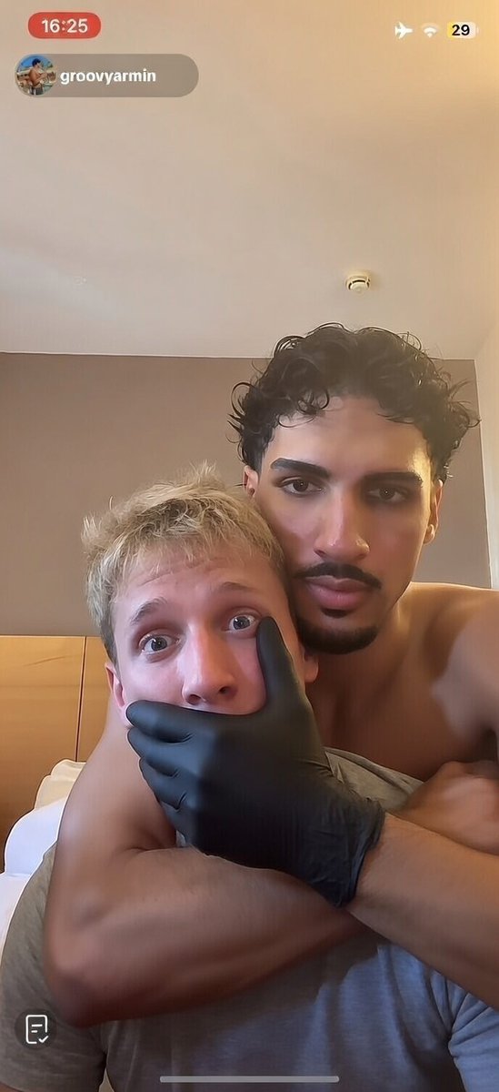 HandgagLover123's tweet photo. More TikTok Live M/M Handgag/Glovegag https://t.co/jhYOgbyX4x