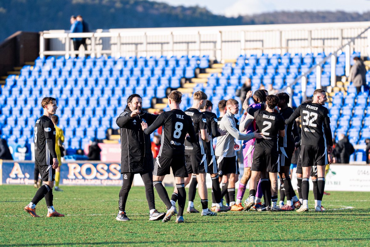 CoveRangersFC's tweet photo. Good morning 😆🙌
#BD21 | #CoveTogether https://t.co/D6qfpkK59N