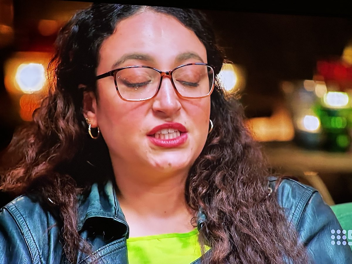 Steph the sarcastic sequin tweet media